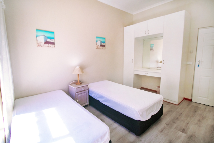 To Let 4 Bedroom Property for Rent in St Francis Bay Village Eastern Cape